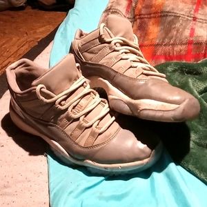 Air Jordan's Retro 11 Cool Gray Size 8